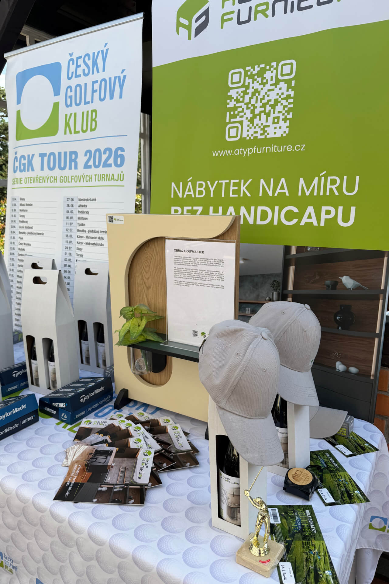 atyp-furniture-zakazova-vyroba-nabytku-cesky-golfovy-klub-obraz_12